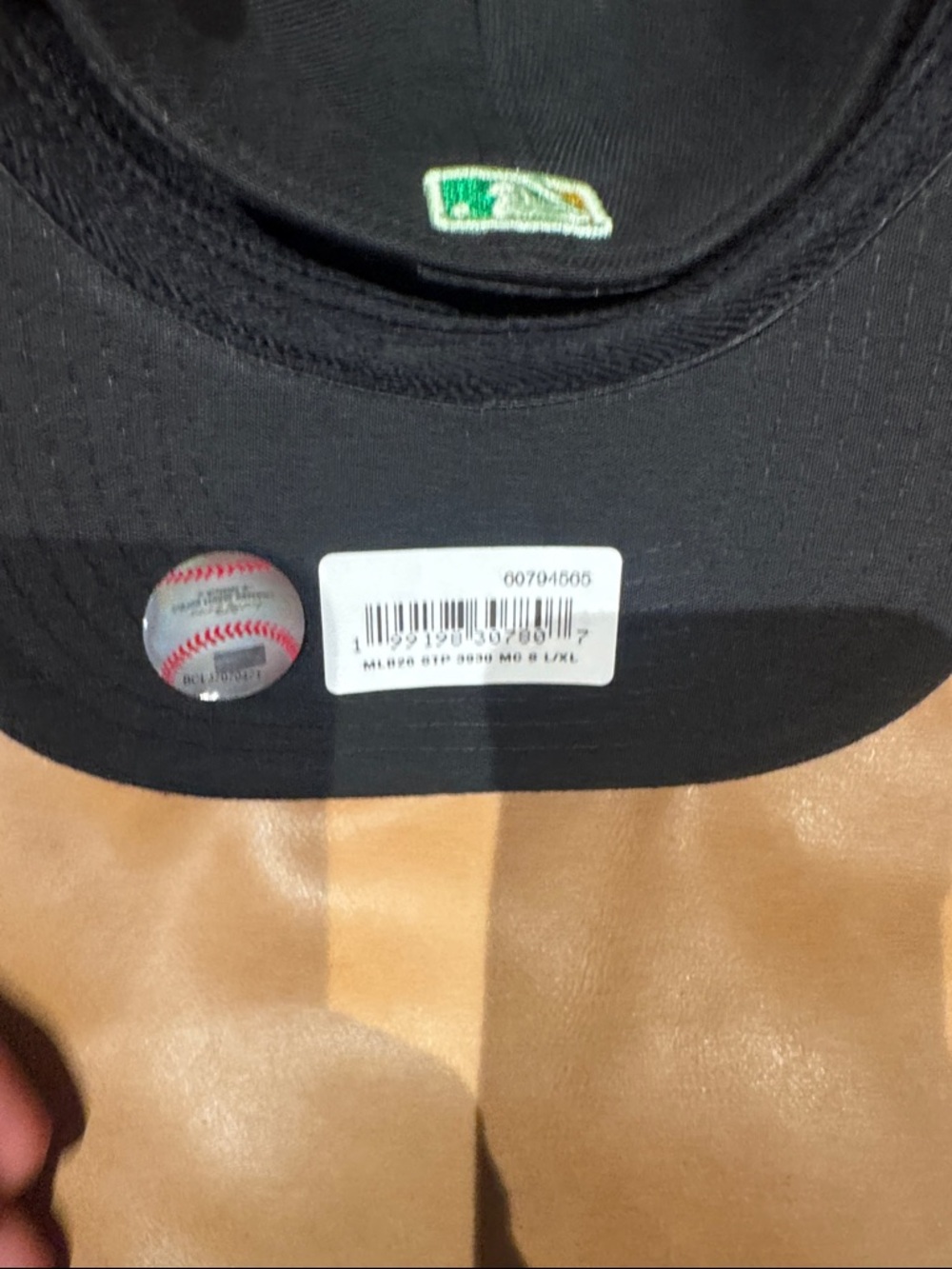 New Era Padres St Patrick’s Day Hat 39THIRTY Green Gold Side Patch L XL - Picture 3 of 6